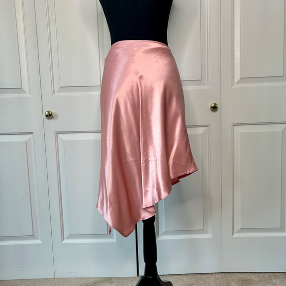 Le Chateau Satin Pink Asymmetrical Skirt in Size 5 (Fits Like Size 8) - Picture 4 of 5